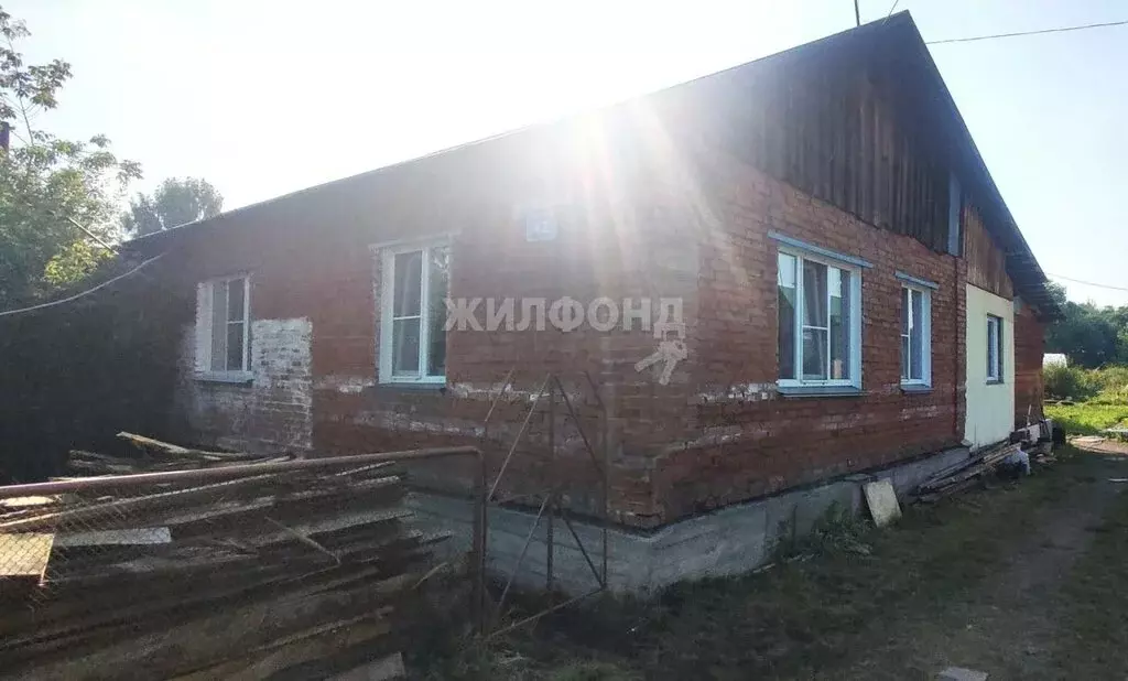 Дом в село Сосновка, Кузнецкая улица (37.9 м) - Фото 1