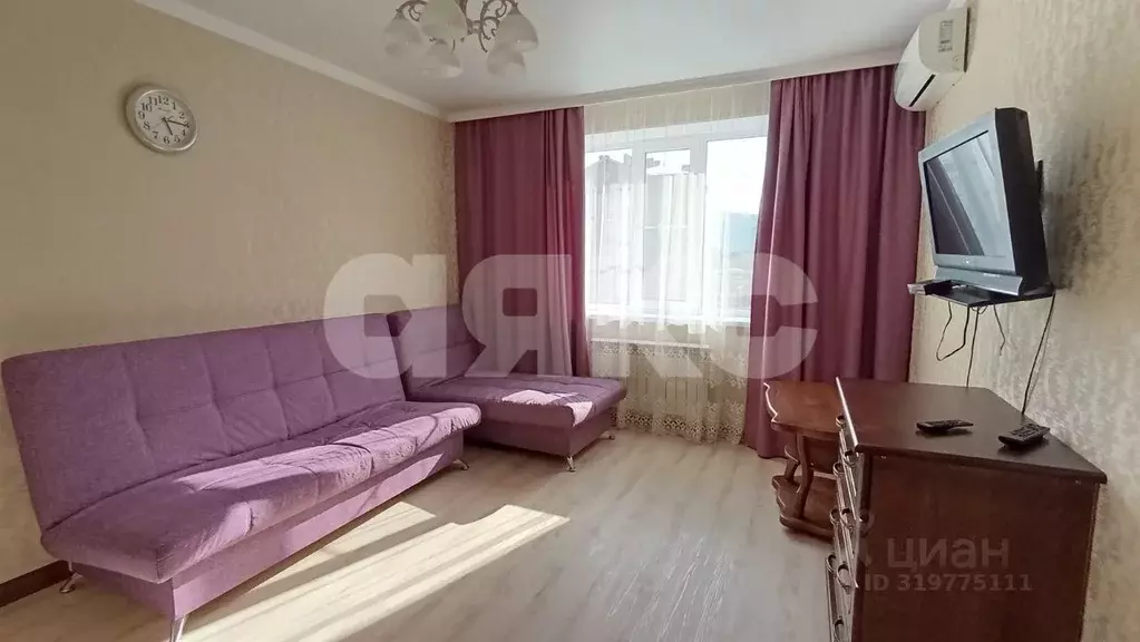 1-к кв. Краснодарский край, Горячий Ключ ул. Ворошилова, 38 (48.0 м) - Фото 1