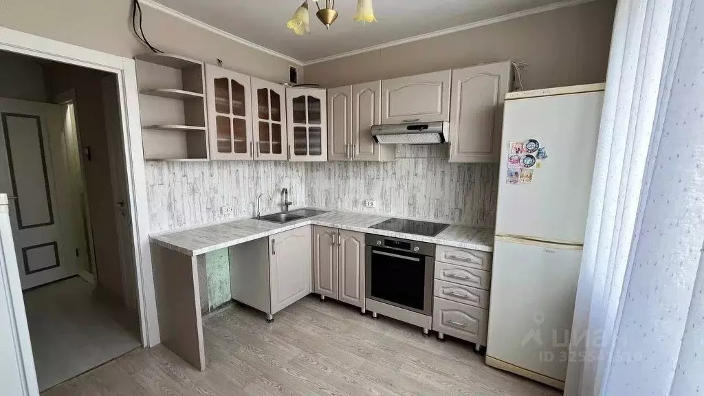 2-к кв. Тюменская область, Тюмень ул. Домостроителей, 14 (50.0 м) - Фото 1