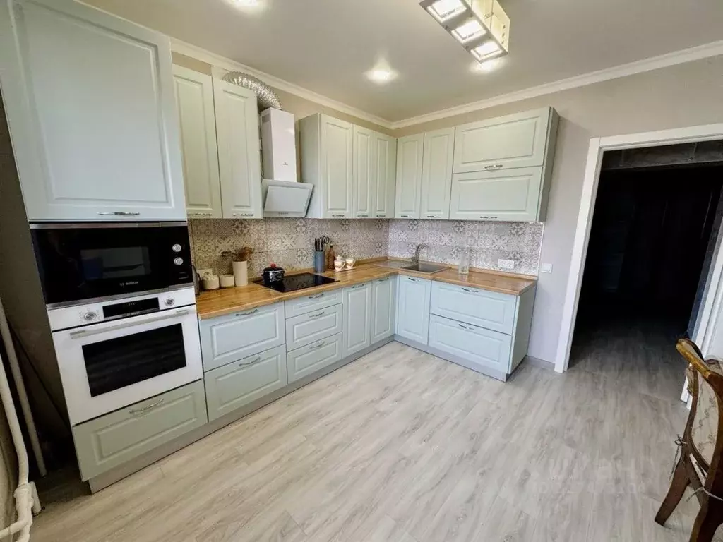 3-к кв. Белгородская область, Старый Оскол Степной мкр, 14 (101.0 м) - Фото 1