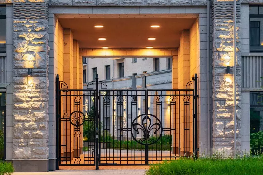 Помещение свободного назначения в Санкт-Петербург наб. Реки Карповки, ... - Фото 1