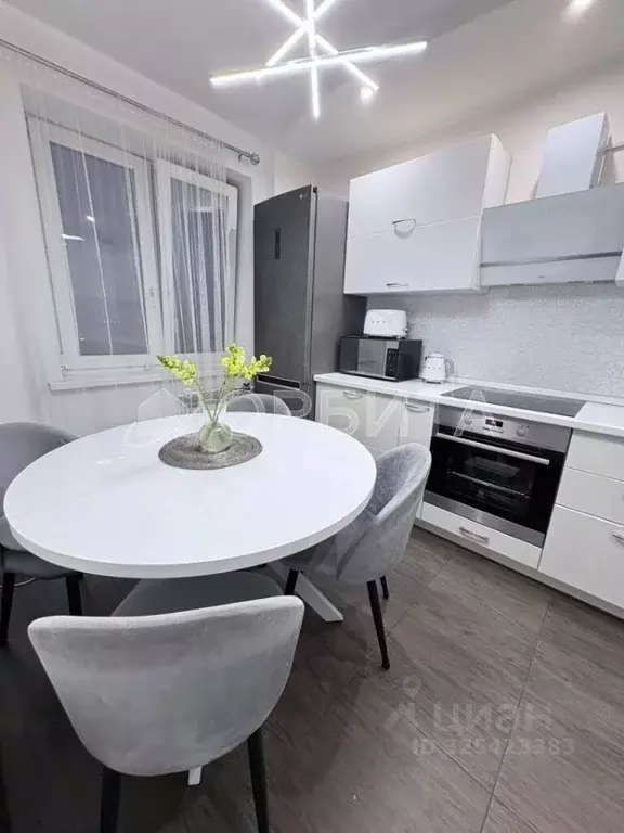 2-к кв. Тюменская область, Тюмень ул. Западносибирская, 22 (50.6 м) - Фото 2