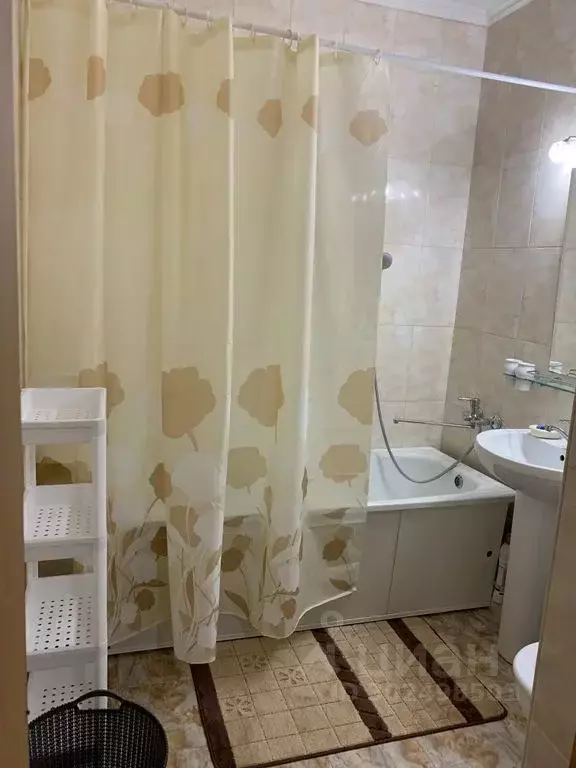 2-к кв. Северная Осетия, Владикавказ Кырджалийская ул., 8/1 (75.0 м) - Фото 1