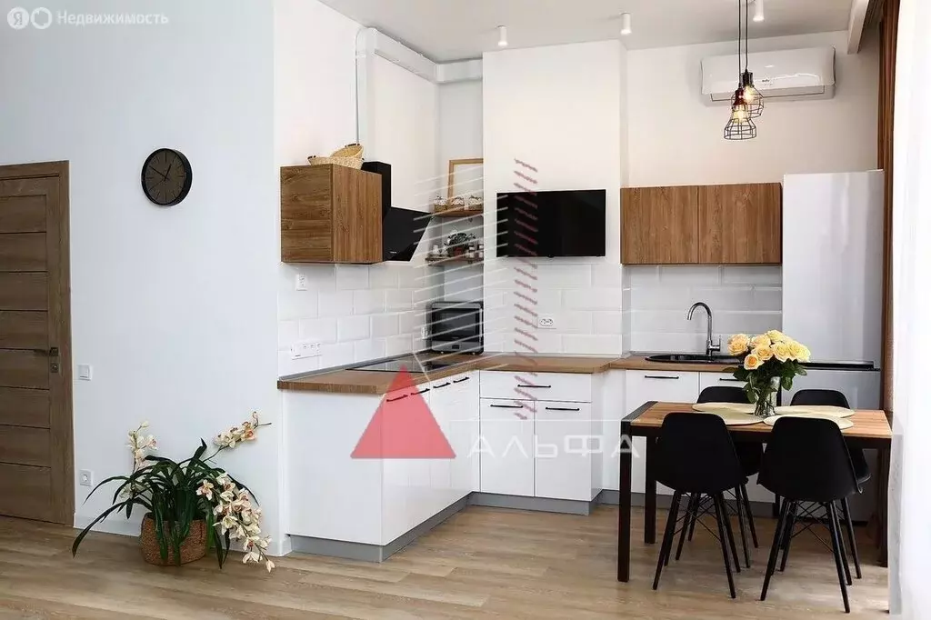 Квартира-студия: Евпатория, улица 9 Мая, 55Б (50 м) - Фото 0