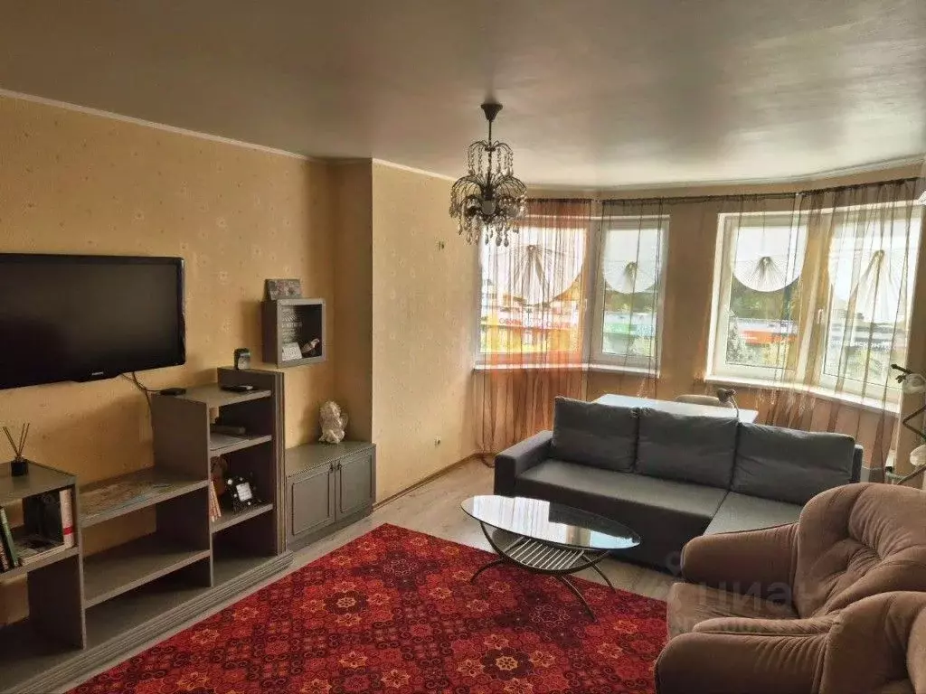 2-к кв. Волгоградская область, Волгоград Невская ул., 11А (72.0 м) - Фото 1