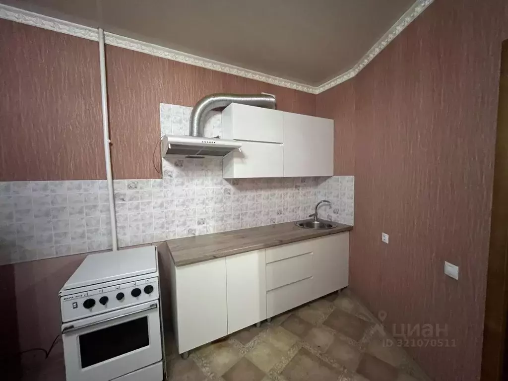 2-к кв. Брянская область, Брянск ул. Ромашина, 39 (70.0 м) - Фото 1