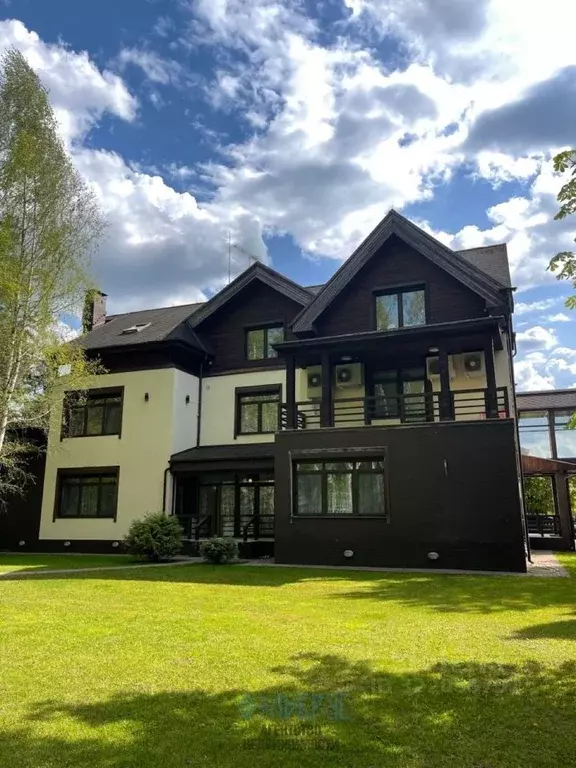 Коттедж в Москва пос. Дома отдыха Пахра, Старая Пахра кп, 14 (696 м) - Фото 1