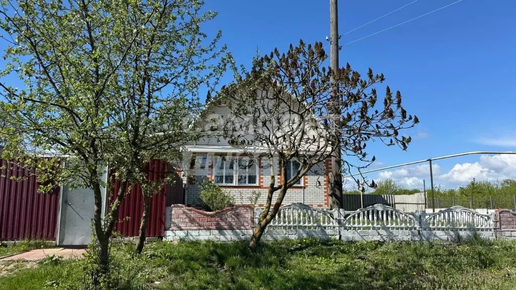 Дом в Брянская область, Погар рп ул. Октябрьская, 108 (109 м) - Фото 0