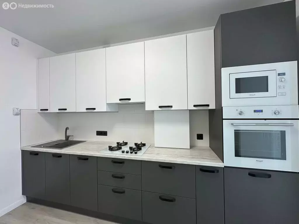 1-комнатная квартира: Зеленоградск, улица Автомобилистов, 9 (38 м) - Фото 1