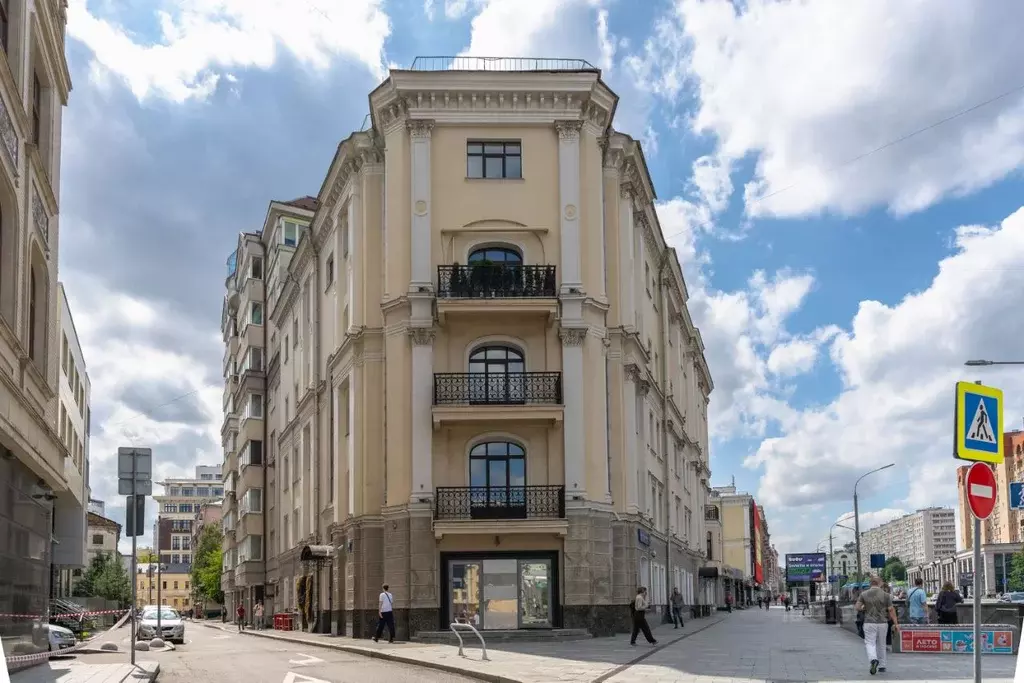 3-к кв. Москва ул. Большая Якиманка, 17/2С2 (233.3 м) - Фото 0