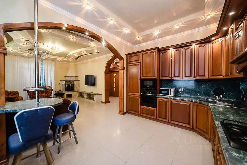 Дом в Москва ул. Шмидта, 2-4С1 (450 м) - Фото 1