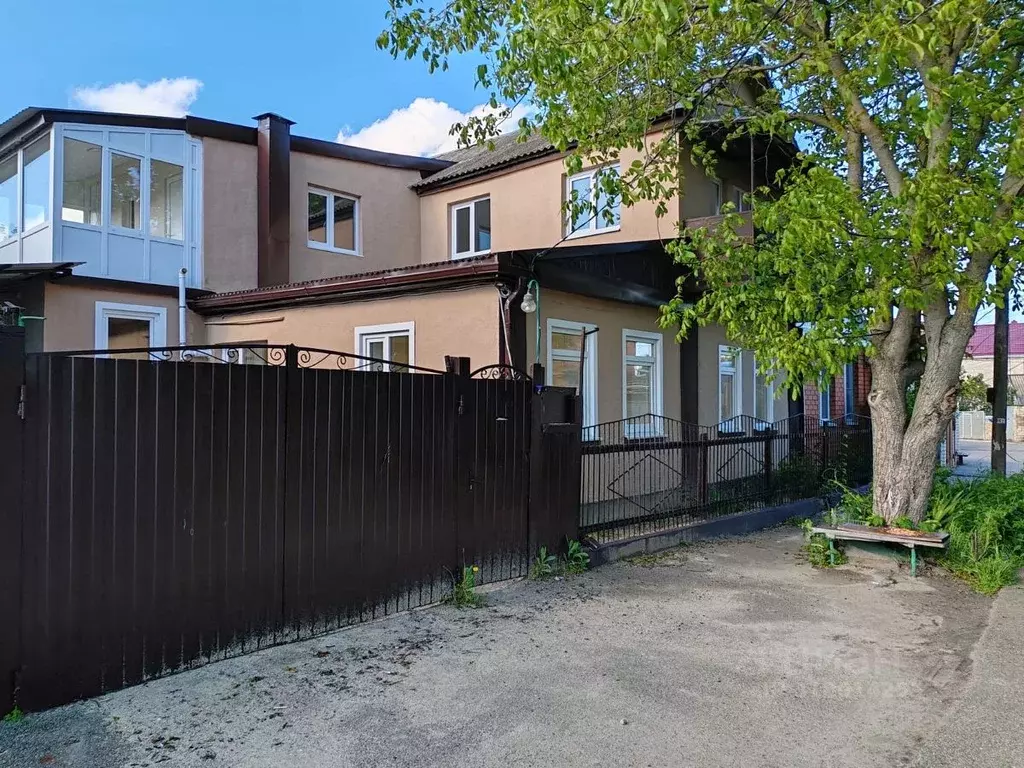 Дом в Ставропольский край, Ставрополь № 8 мкр, ул. Жуковского, 7 (145 ... - Фото 1