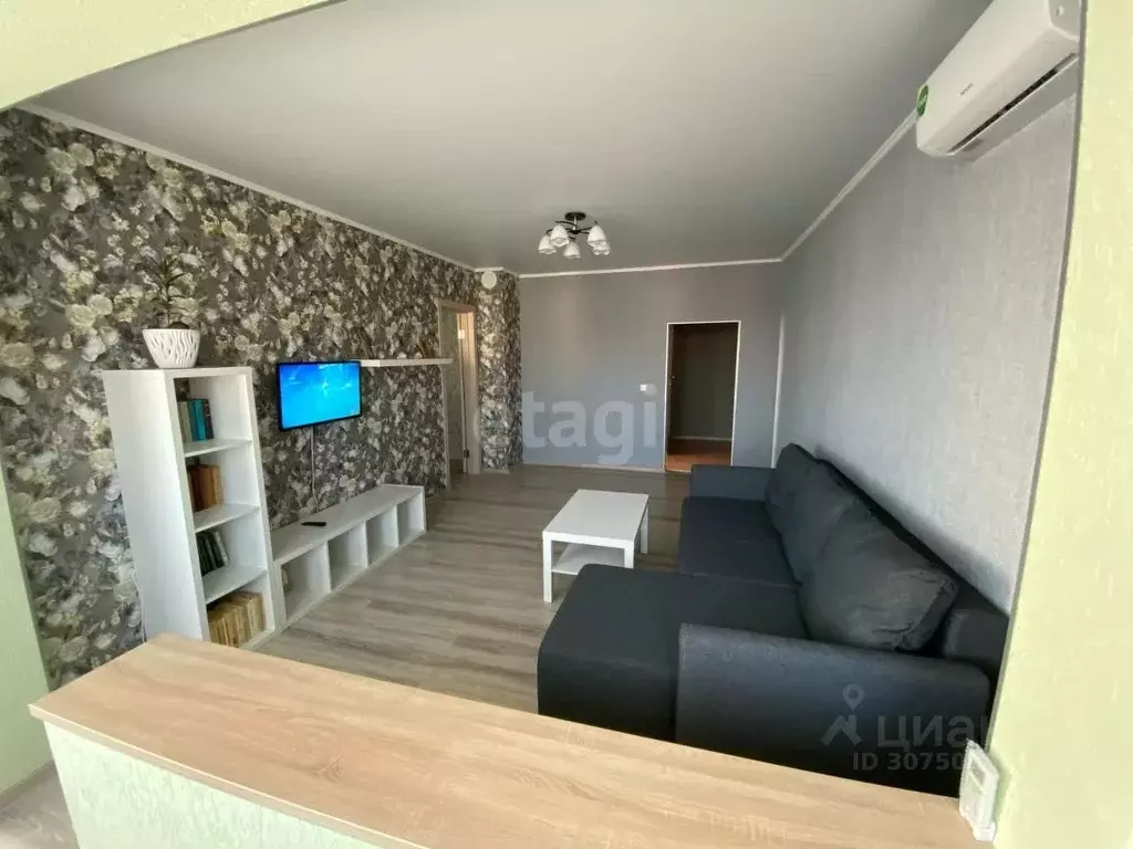 2-к кв. Крым, Черноморское пгт ул. Димитрова, 9В (45.0 м) - Фото 1