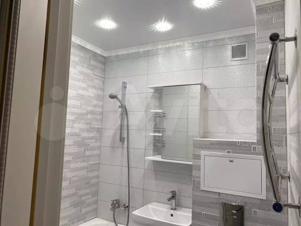 1-к. квартира, 45 м, 4/5 эт. - Фото 0