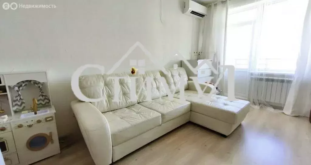 1-комнатная квартира: Черногорск, улица Генерала Тихонова, 4В (35 м) - Фото 1