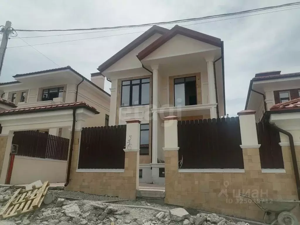 Дом в Краснодарский край, Геленджик  (280 м) - Фото 1