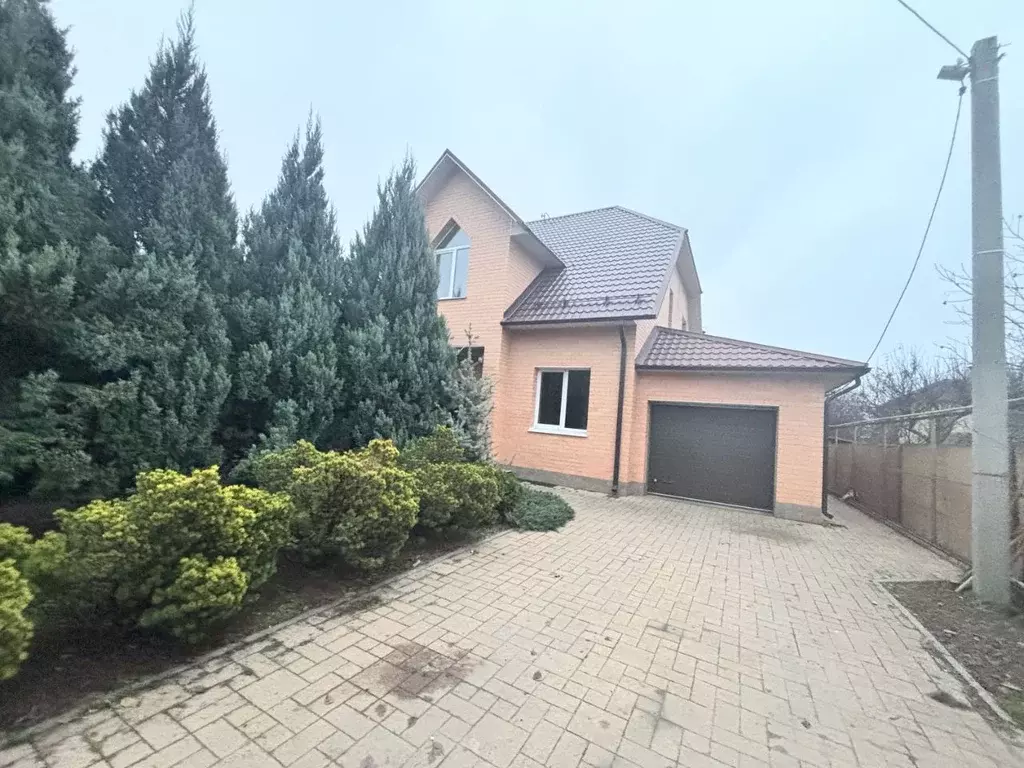 Дом в Волгоградская область, Волжский пос. Рабочий, ул. Хользунова ... - Фото 1