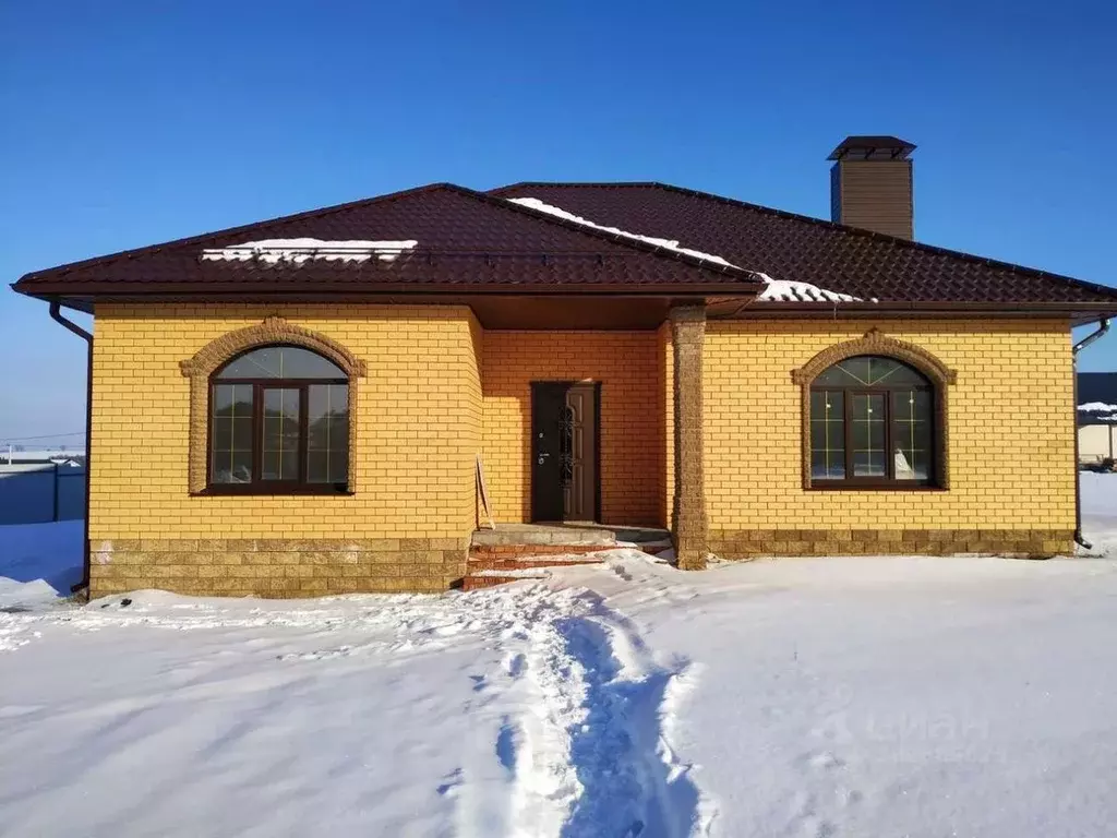 Дом в Белгородская область, Белгородский район, Тавровское с/пос, с. ... - Фото 0