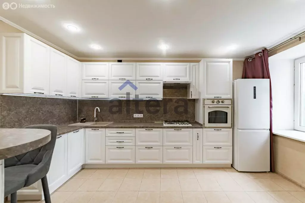 4-комнатная квартира: Казань, улица Блюхера, 4 (82.1 м) - Фото 0