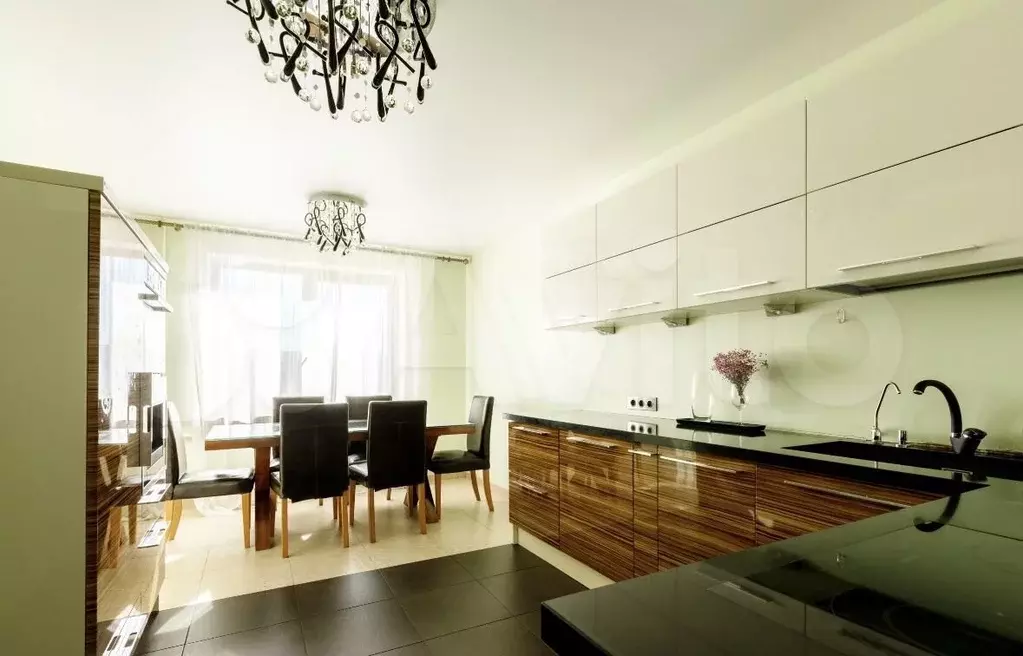 3-к. квартира, 90 м, 15/17 эт. - Фото 0
