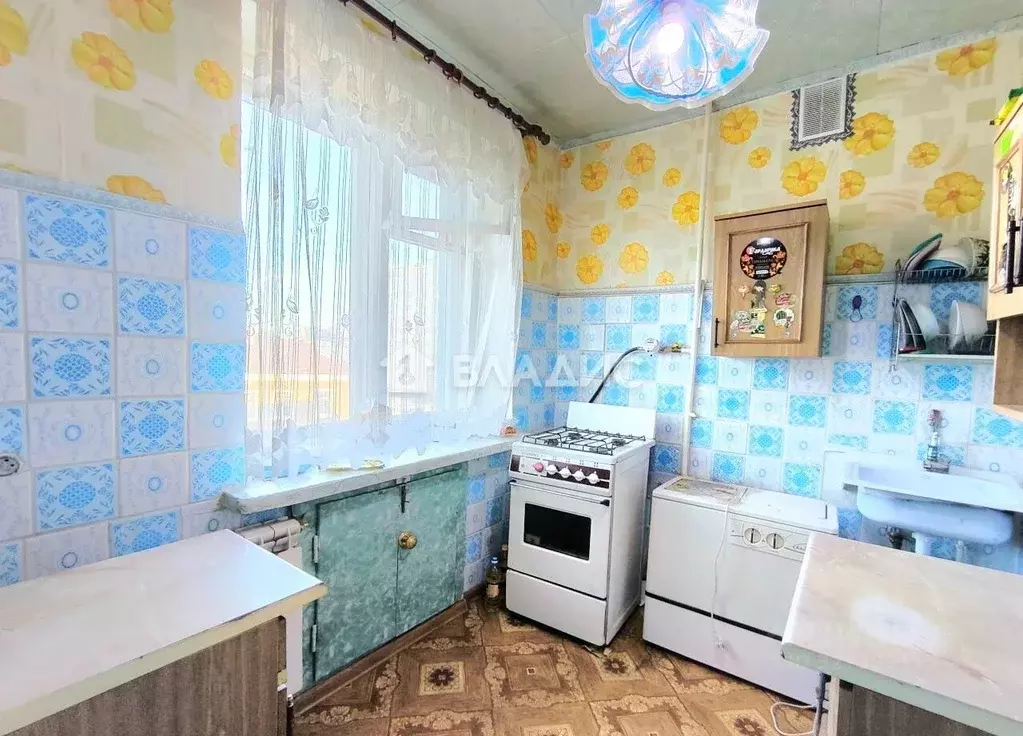 3-к кв. Белгородская область, Белгород пер. Макаренко, 1 (59.2 м) - Фото 1