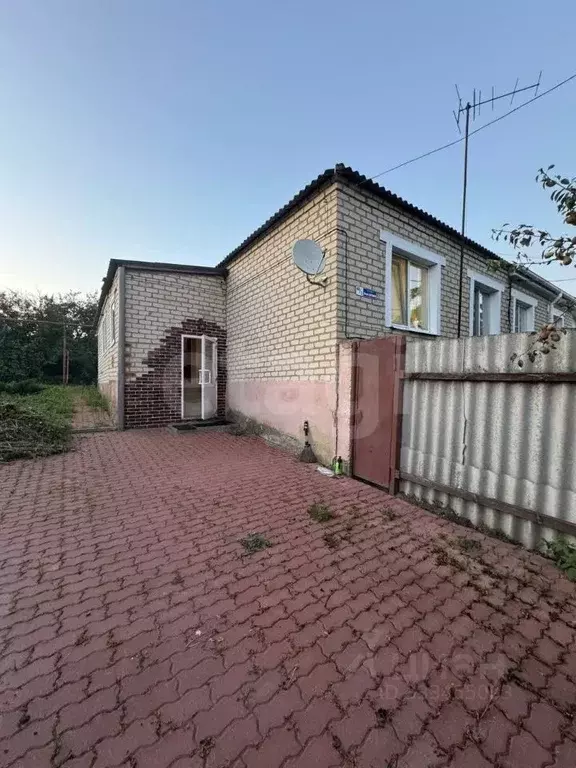 Дом в Белгородская область, Прохоровка рп ул. 70 лет Октября, 40 (82 ... - Фото 1