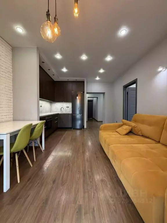 2-к кв. Тюменская область, Тюмень ул. Клары Цеткин, 61к5 (60.0 м) - Фото 1