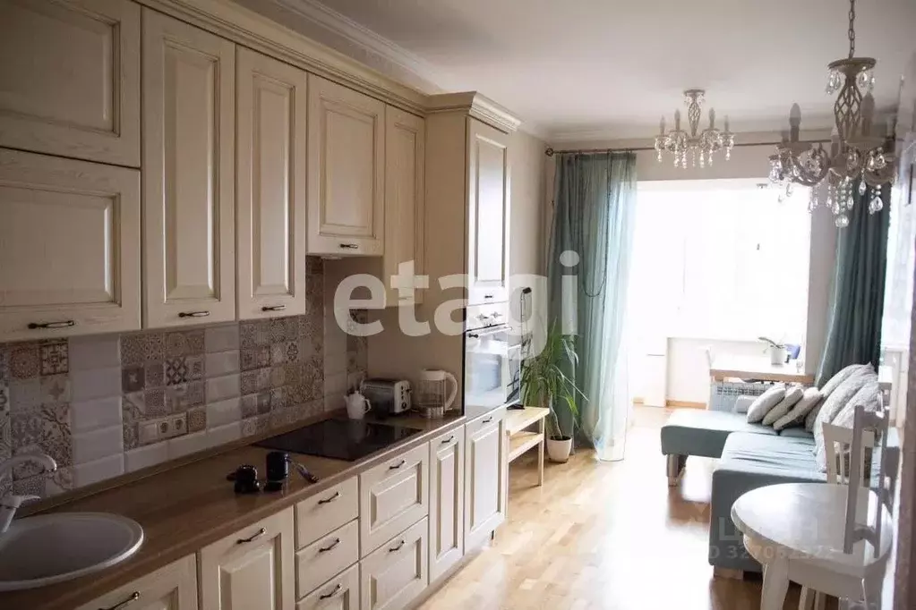 2-к кв. Красноярский край, Красноярск ул. Мичурина, 2Д (66.6 м) - Фото 1