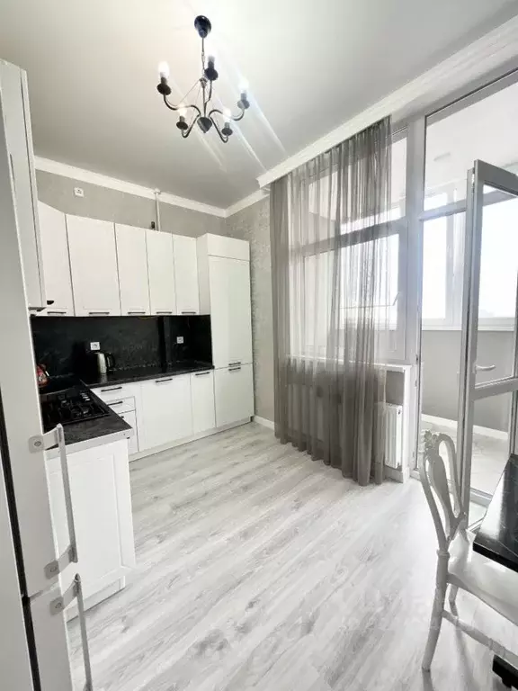 2-к кв. Крым, Симферополь ул. Маршала Советского Союза Буденного С.М., ... - Фото 1