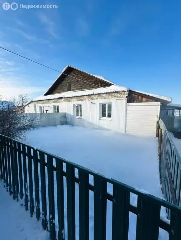 Дом в Челябинская область, Чебаркульский муниципальный округ, село ... - Фото 1