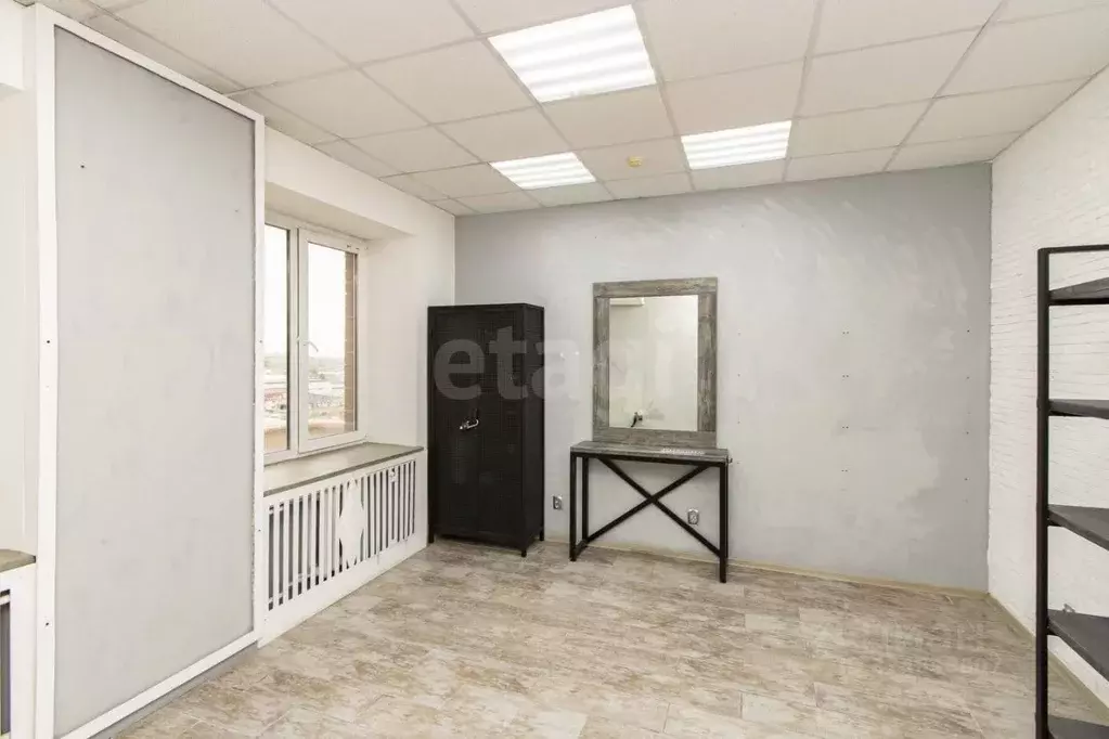 Помещение свободного назначения в Тюменская область, Тюмень Одесская ... - Фото 1