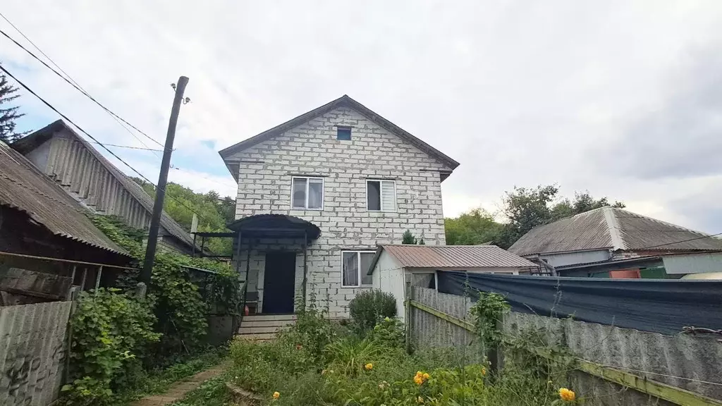 Дом в Белгородская область, Белгород Железнодорожная ул., 13 (184 м) - Фото 1