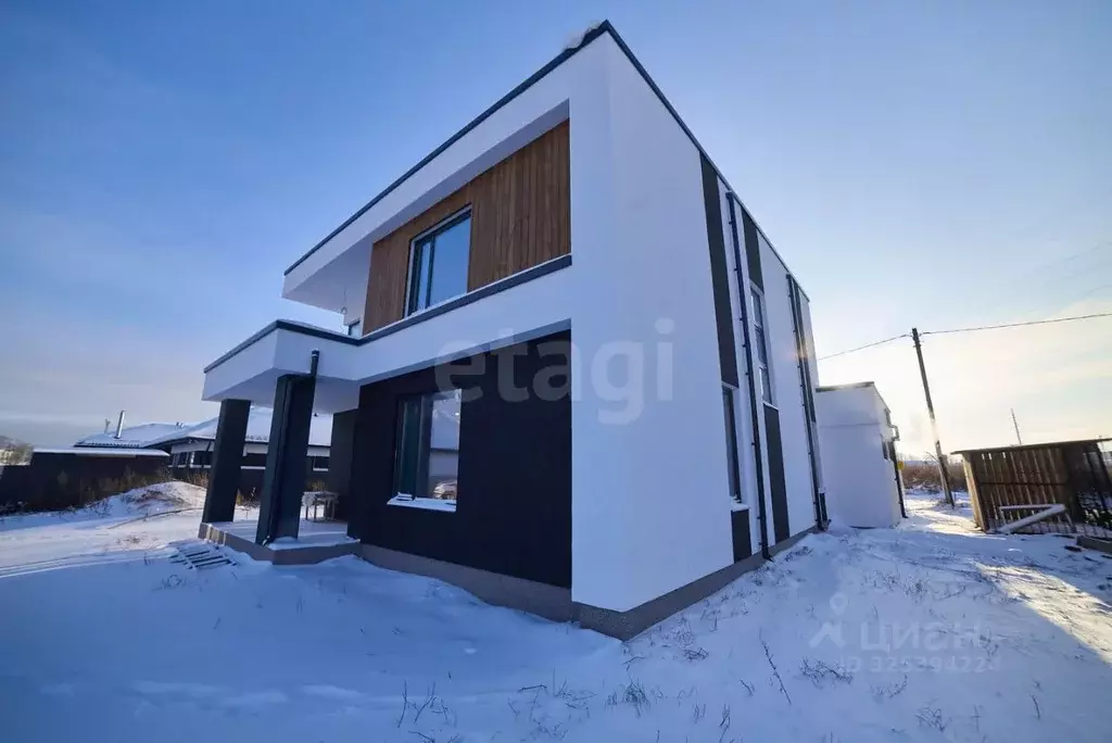 Дом в Башкортостан, Стерлитамакский район, Отрадовский сельсовет, с. ... - Фото 1