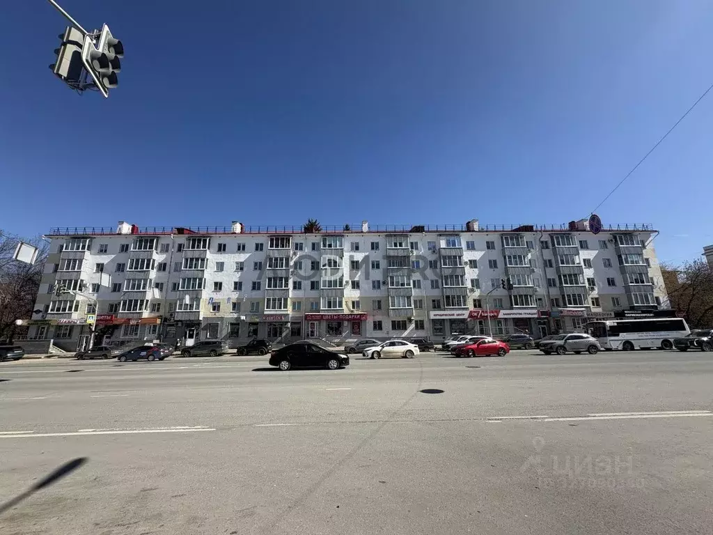 2-к кв. Башкортостан, Уфа ул. Цюрупы, 110 (44.4 м) - Фото 1