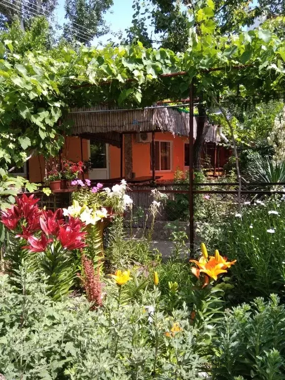 Комната Крым, Феодосия ул. Победы, 7 - Фото 1