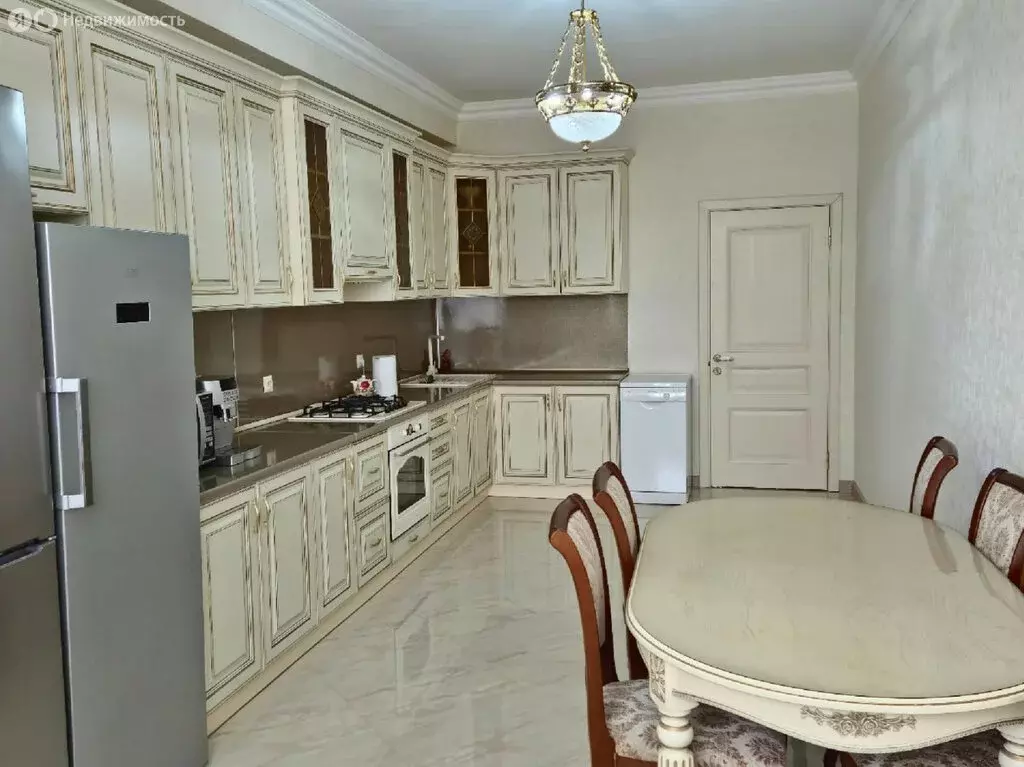 2-комнатная квартира: Махачкала, улица Эльзы Ибрагимовой, 5к3 (84 м) - Фото 1