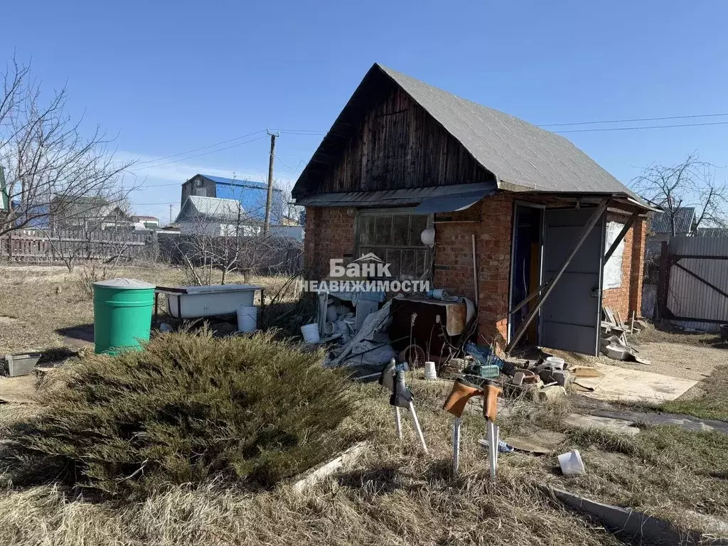 Дом в Саратовская область, Балаково Заканальные Пески СТ,  (16 м) - Фото 1