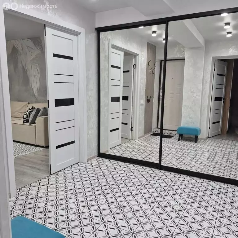 2-комнатная квартира: Керчь, улица Будённого (50 м) - Фото 1