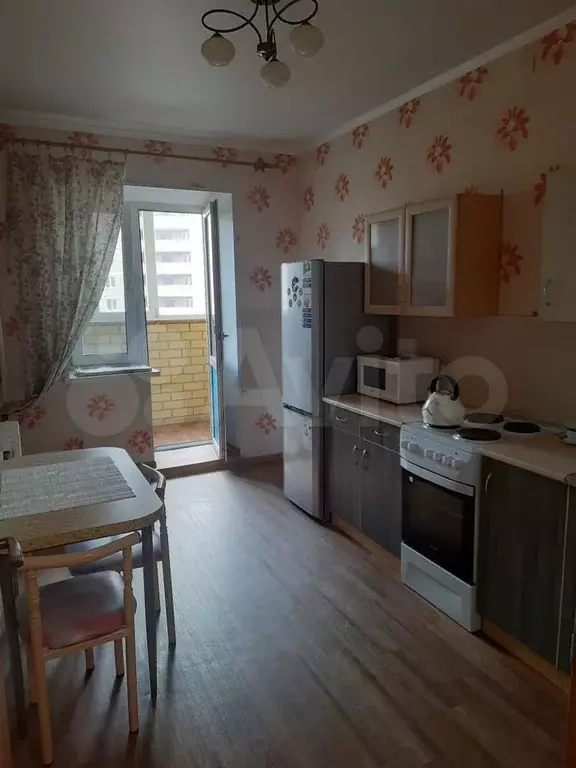 1-к. квартира, 40 м, 9/16 эт. - Фото 0