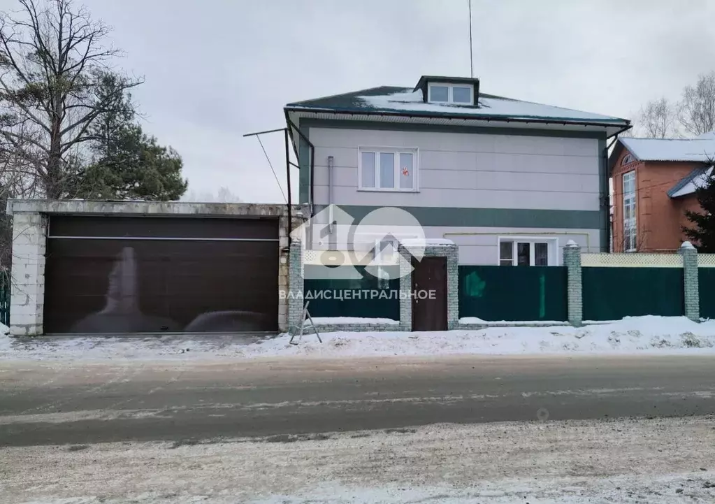 Дом в Новосибирская область, Новосибирск Арктическая ул., 2 (221 м) - Фото 1