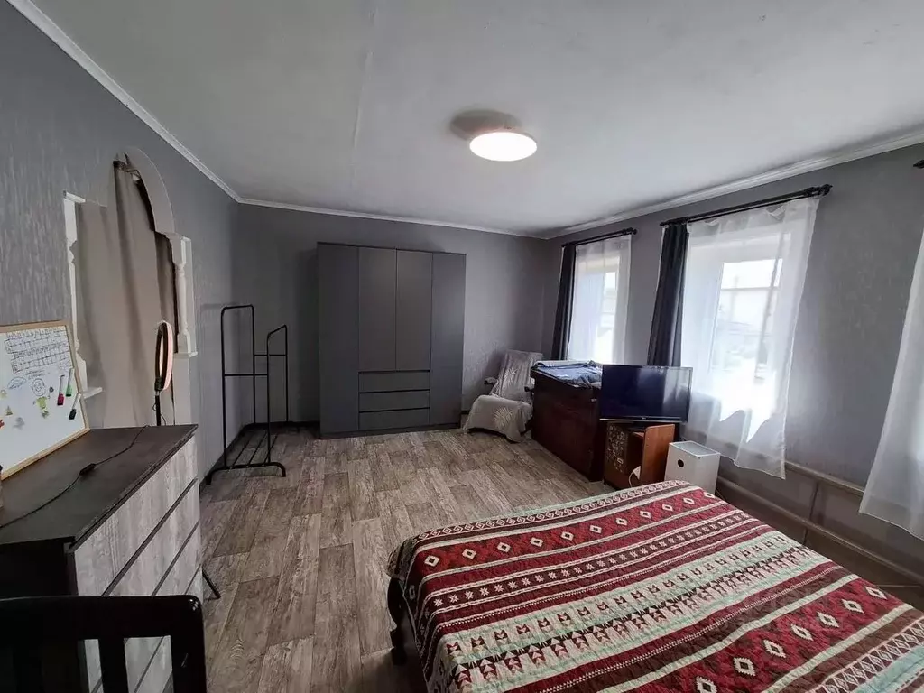 Дом в Астраханская область, Наримановский район, с. Солянка ... - Фото 1