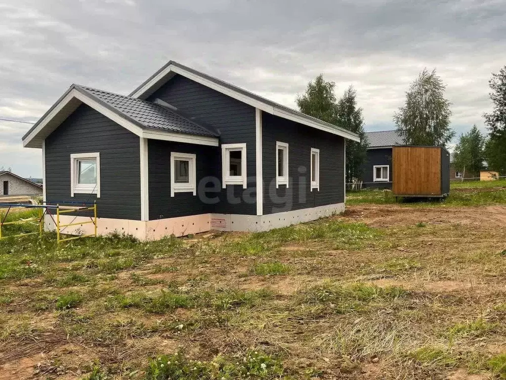 Дом в Пермский край, Добрянский муниципальный округ, д. Городище ул. ... - Фото 1