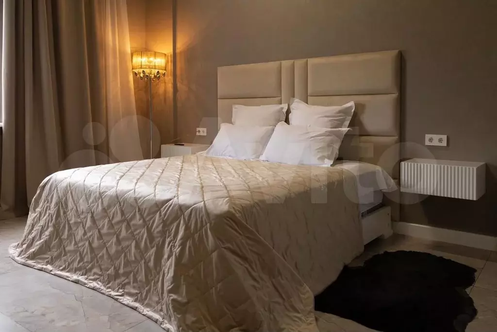 2-к. квартира, 100 м, 1/2 эт. - Фото 0