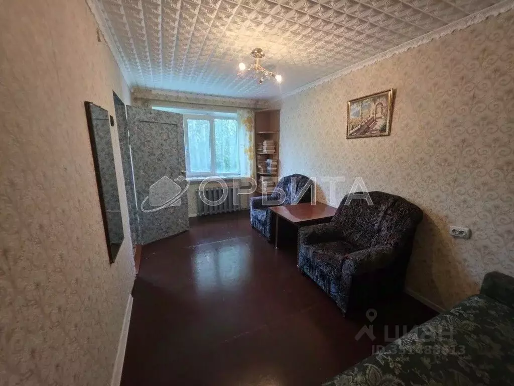 3-к кв. Тюменская область, Тюмень ул. Космонавтов, 33А (58.0 м) - Фото 1
