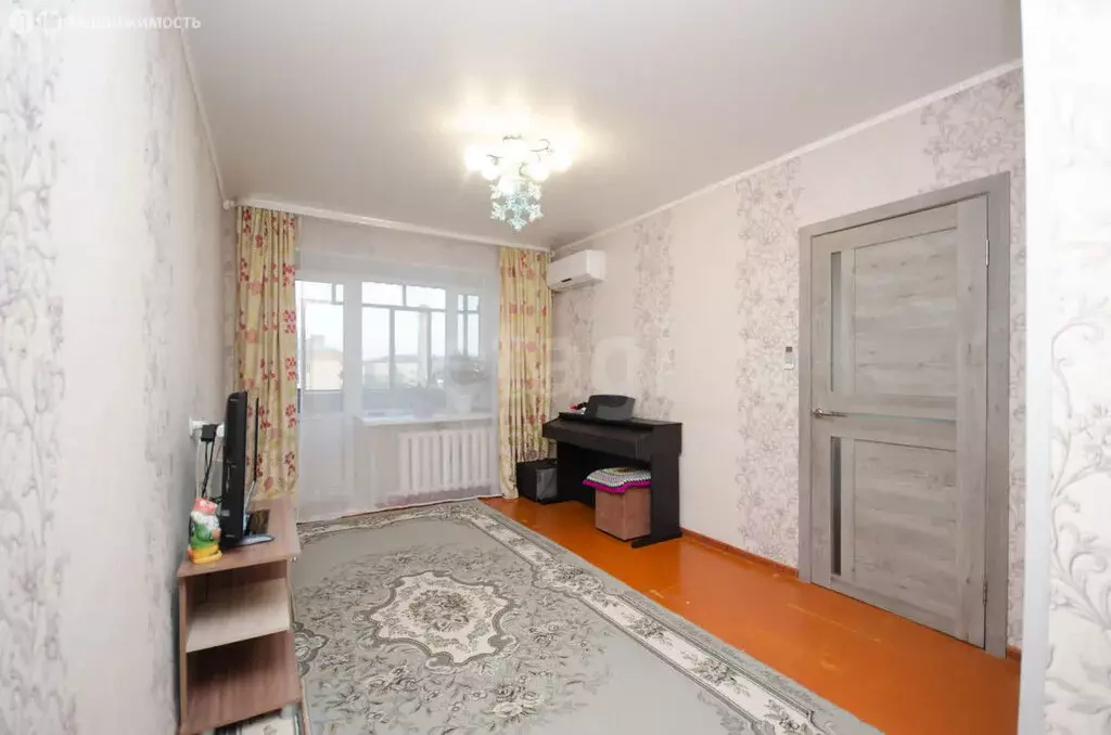 3-комнатная квартира: Ялуторовск, улица Новикова, 28 (50.6 м) - Фото 1