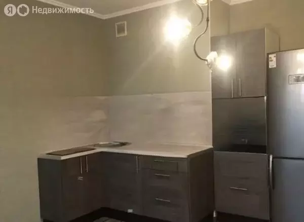 Квартира-студия: Тюмень, улица Тимофея Чаркова, 81 (27.7 м) - Фото 0