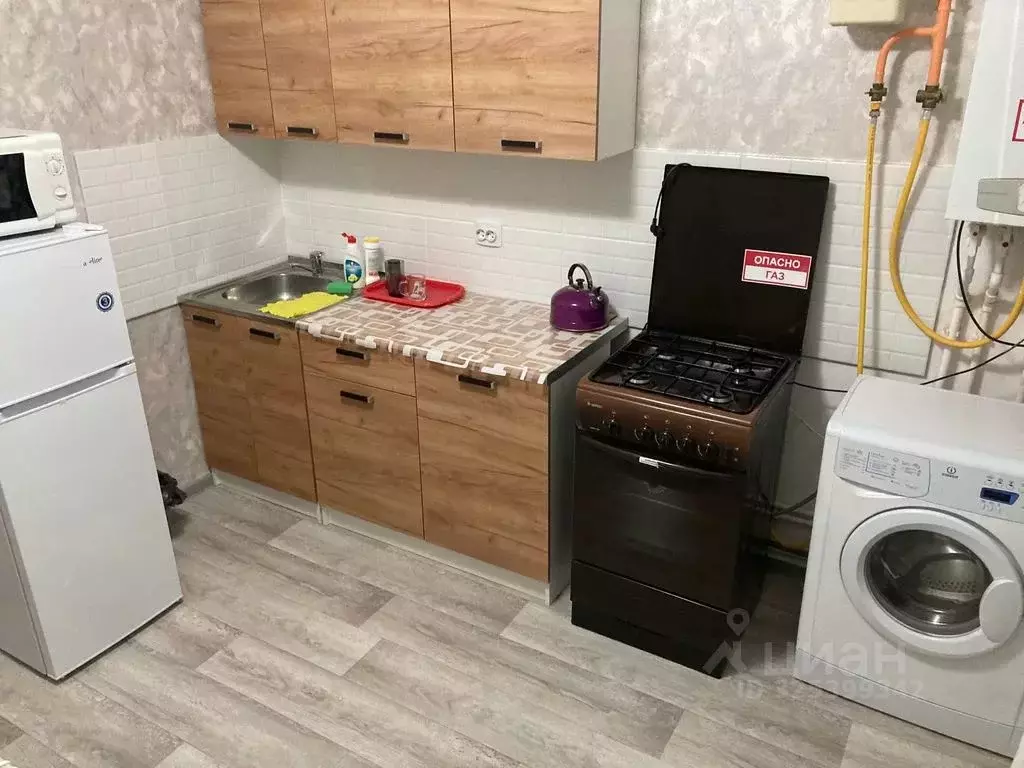 1-к кв. Чувашия, Канаш Комсомольская ул., 14 (36.0 м) - Фото 1