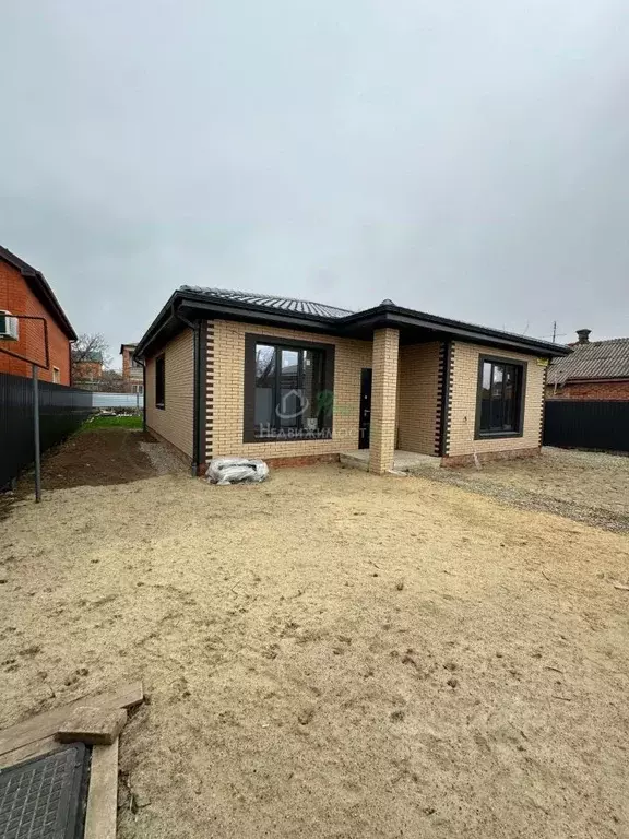 Дом в Краснодарский край, Ейское городское поселение, пос. Широчанка ... - Фото 1