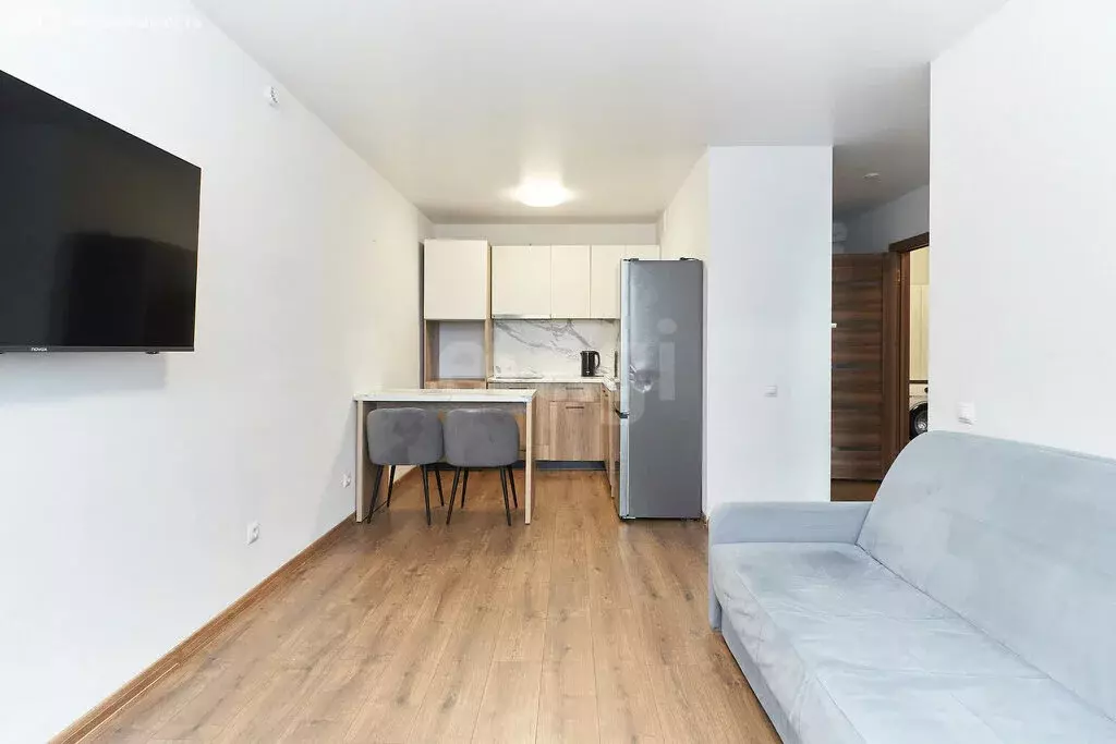 1-комнатная квартира: Тюмень, улица Первооткрывателей, 8 (37.4 м) - Фото 2