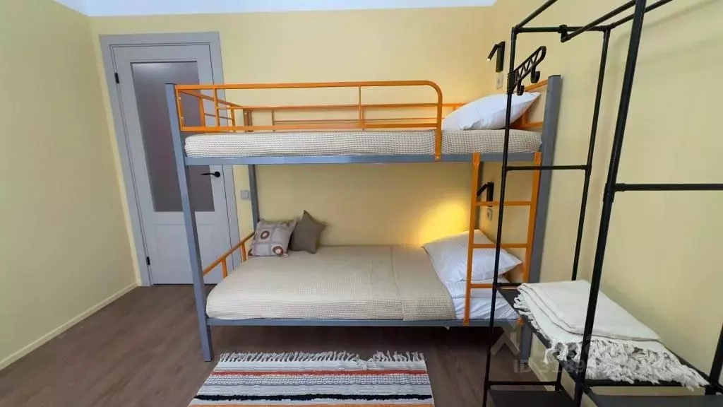 2-к кв. Оренбургская область, Бузулук Рабочая ул., 70 (74.0 м) - Фото 1